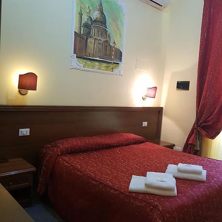 로마 비앤비 루디 센터 B&B 외부 사진