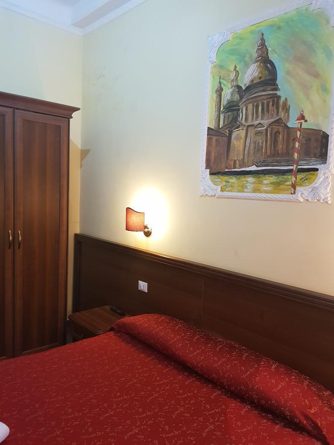 로마 비앤비 루디 센터 B&B 외부 사진