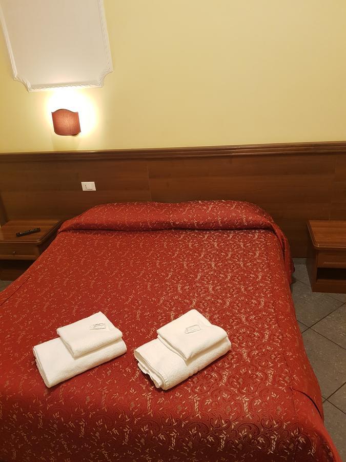 로마 비앤비 루디 센터 B&B 외부 사진