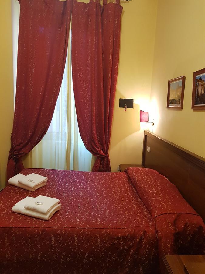 로마 비앤비 루디 센터 B&B 외부 사진
